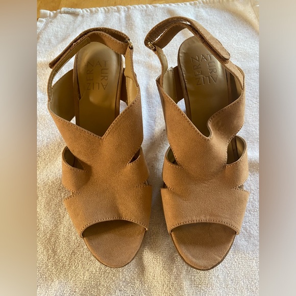 Naturalizer 3 inch heeled sandals. “Devin” tan/beige platform (narrow width). - Picture 2 of 9
